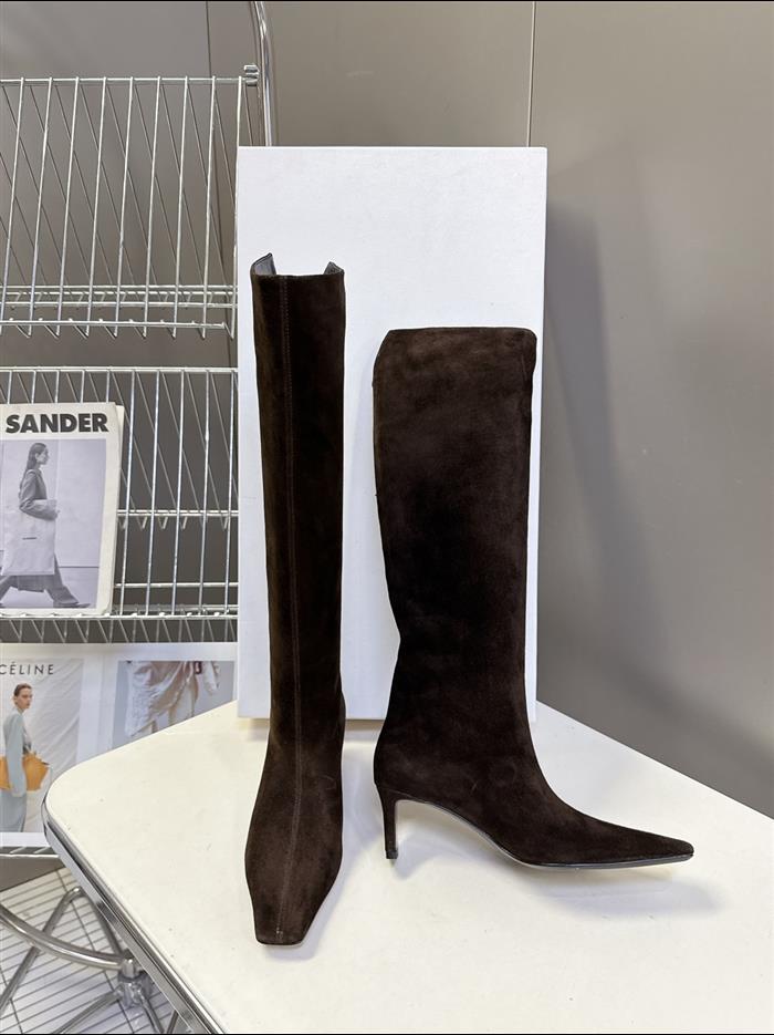 2025112817447764 560